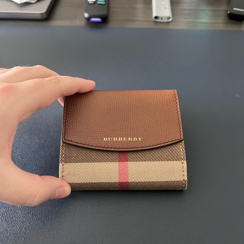 Burberry Unisex Snap Wallet